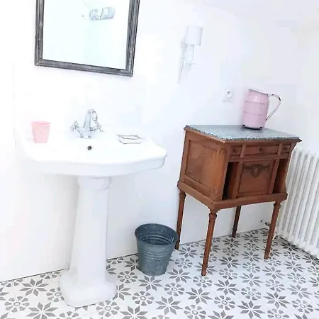 Chateau Fongiras 11 Personnes Medoc *